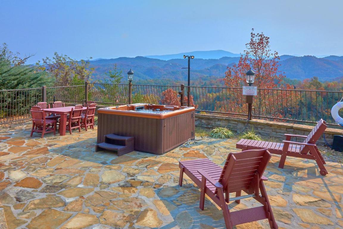 Journey'S End, 5 Bedrooms, Sleeps 12, Private Outdoor Pool, Theater, Sauna Сивиървил Екстериор снимка